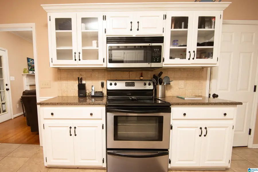 6540 HEMLOCK STREET, Trussville, AL 35173 - #3