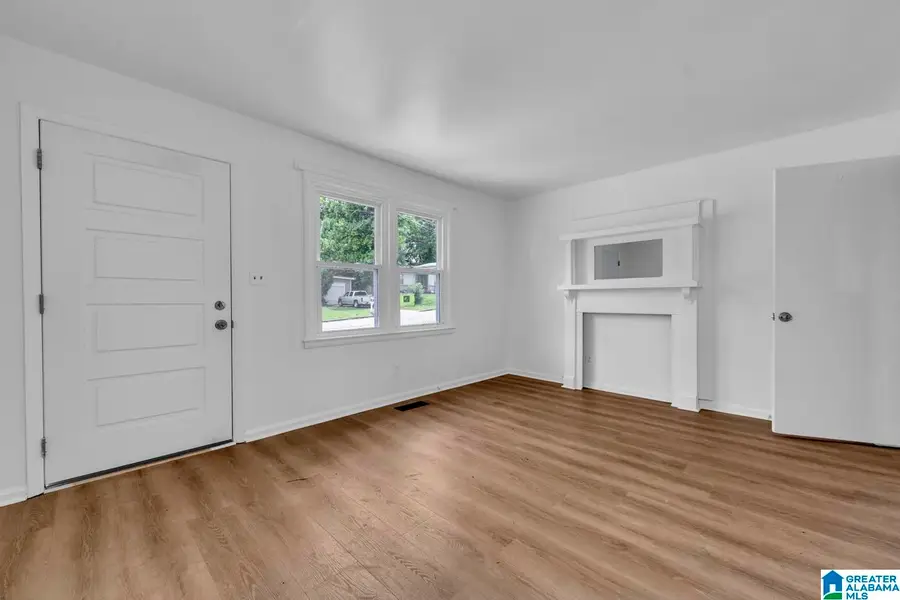 208 17TH AVENUE SW, Birmingham, AL 35211 - #2
