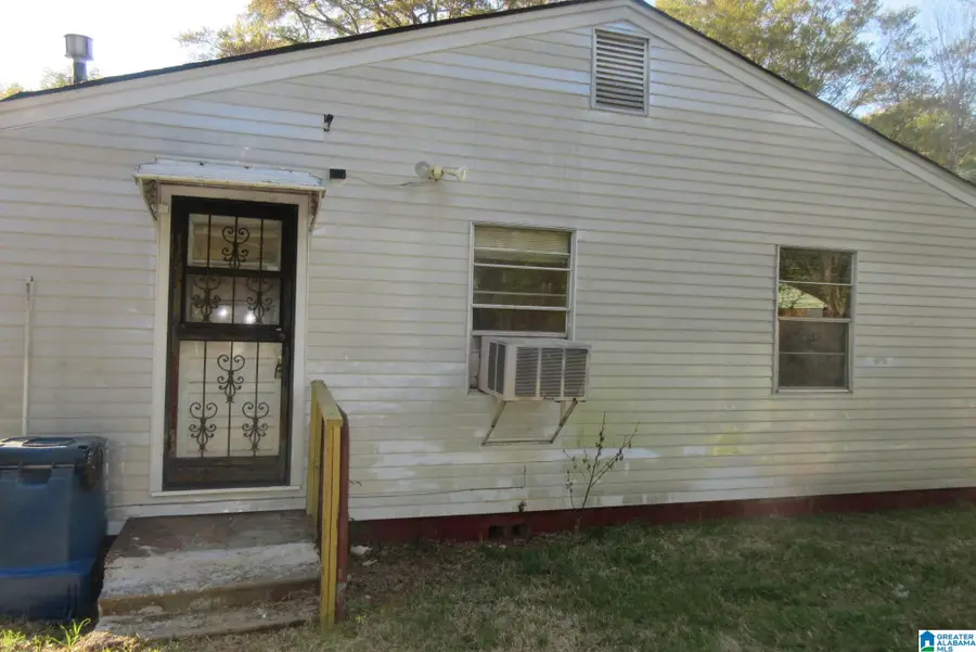 48 WILKES CIRCLE, Midfield, AL 35228 - #2