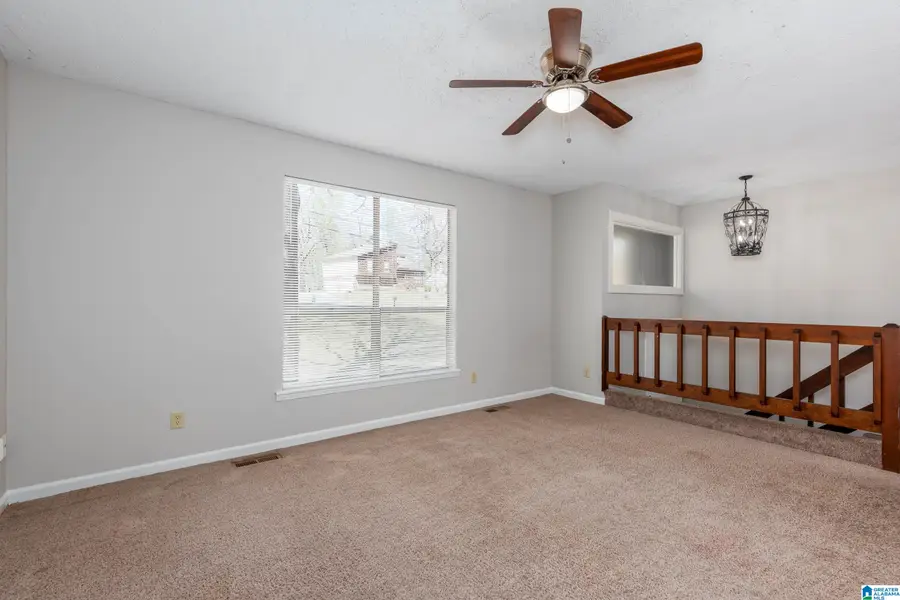 3211 EDENBURG DRIVE, Hueytown, AL 35023 - #2