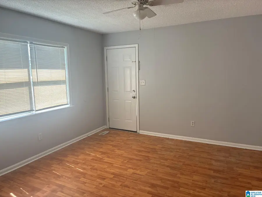42 4TH AVENUE SE, Graysville, AL 35073 - #3