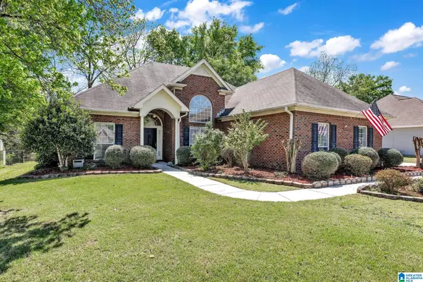 104 OAKBROOKE LANE, Alabaster, AL 35007