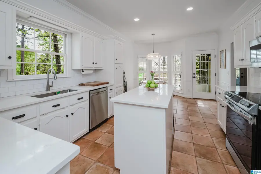 1589 SOUTHPOINTE DRIVE, Hoover, AL 35244 - #2