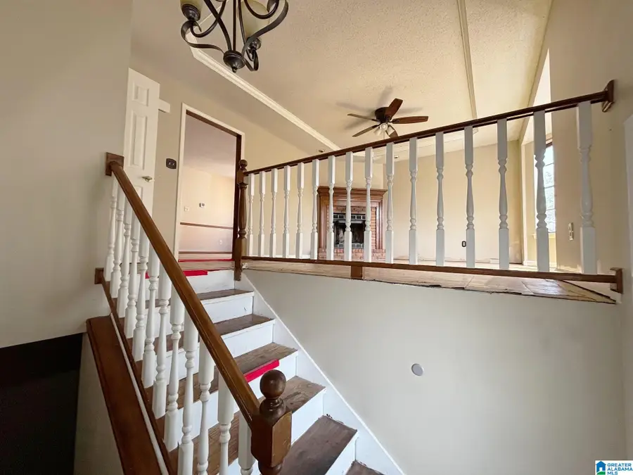 9650 WILLIAMSBURG DRIVE, Birmingham, AL 35215 - #2