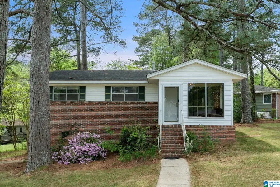 1200 ROBERT E LEE STREET, Leeds, AL 35094 - #2