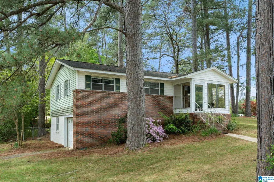 1200 ROBERT E LEE STREET, Leeds, AL 35094 - #3