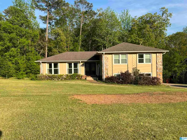 2021 EASTBROOK DRIVE, Trussville, AL 35173