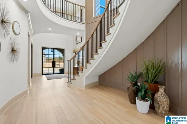 2012 AVONLEIGH CRESCENT, Hoover, AL 35244