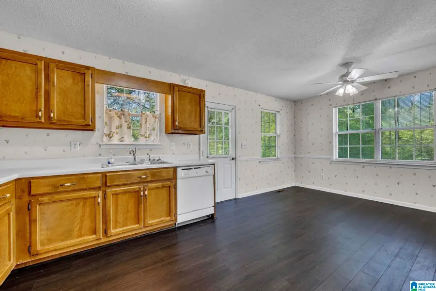 509 MOHICAN CIRCLE, Warrior, AL 35180 - #3