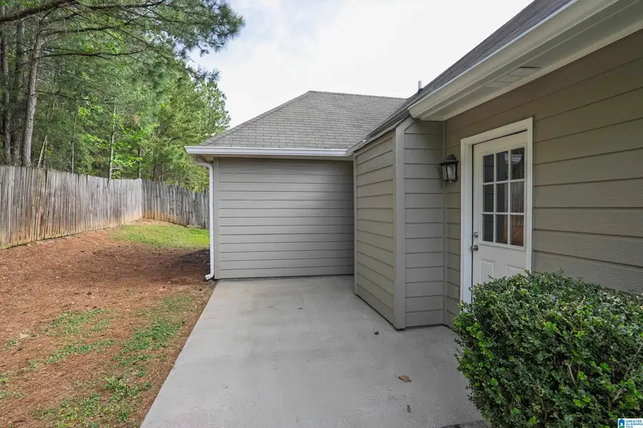 512 CAMDEN COVE CIRCLE, Calera, AL 35040 - #2