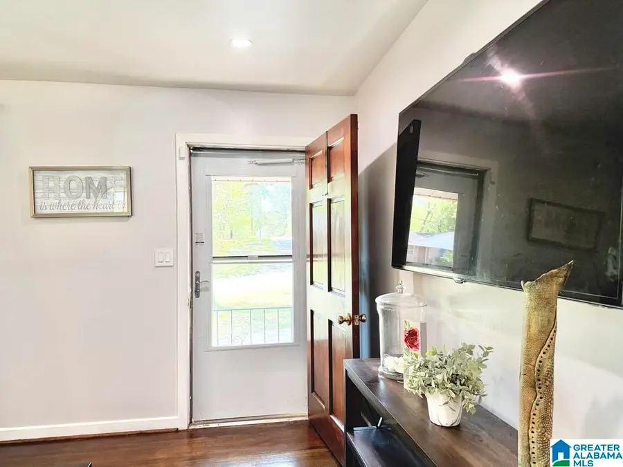 512 16TH TERRACE NW, Center Point, AL 35215 - #3