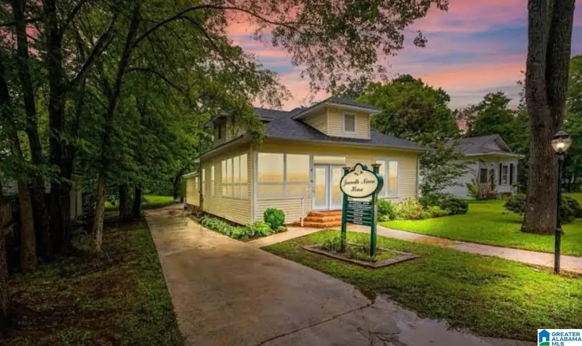 208 COLLEGE STREET E, Columbiana, AL 35051 - #1