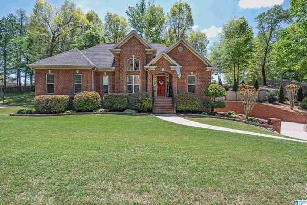 525 LIME CREEK COVE, Chelsea, AL 35043