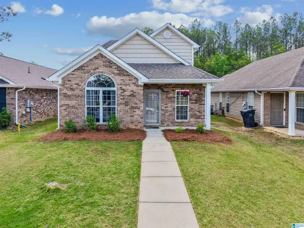 1290 VILLAGE TRAIL, Calera, AL 35040