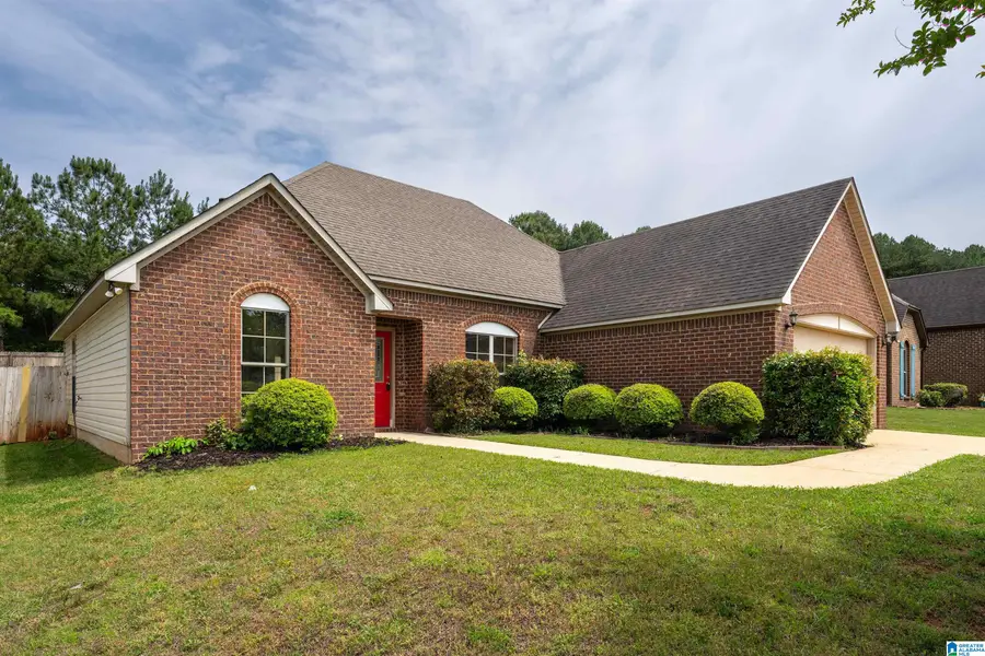 5212 MEADOW LAKE CIRCLE, Bessemer, AL 35020 - #2