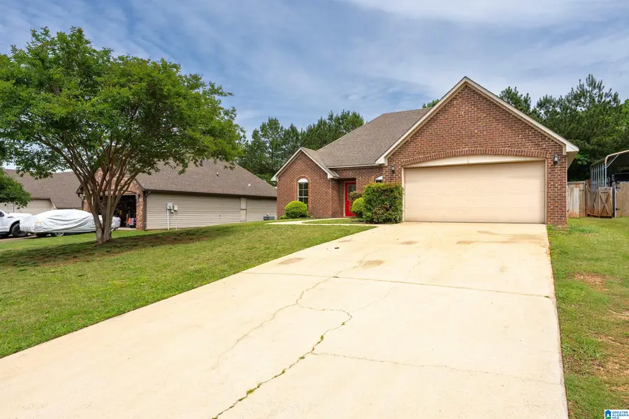 5212 MEADOW LAKE CIRCLE, Bessemer, AL 35020 - #3