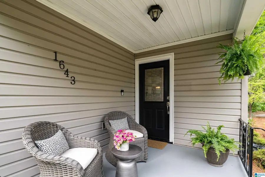 1643 28TH AVENUE S, Homewood, AL 35209 - #3