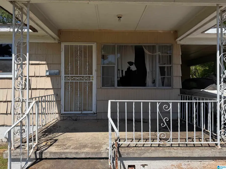 2710 EXETER AVENUE, Bessemer, AL 35020 - #2