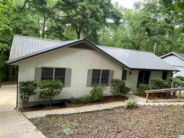 3008 LAKE PARK CIRCLE, Birmingham, AL 35243