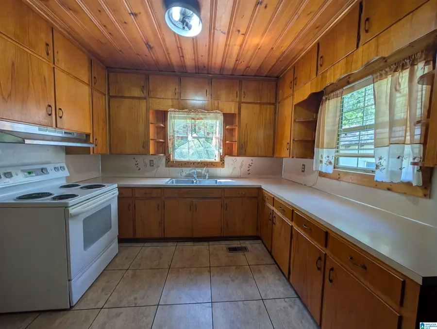 24 W GLADE ROAD, Anniston, AL 36206 - #2