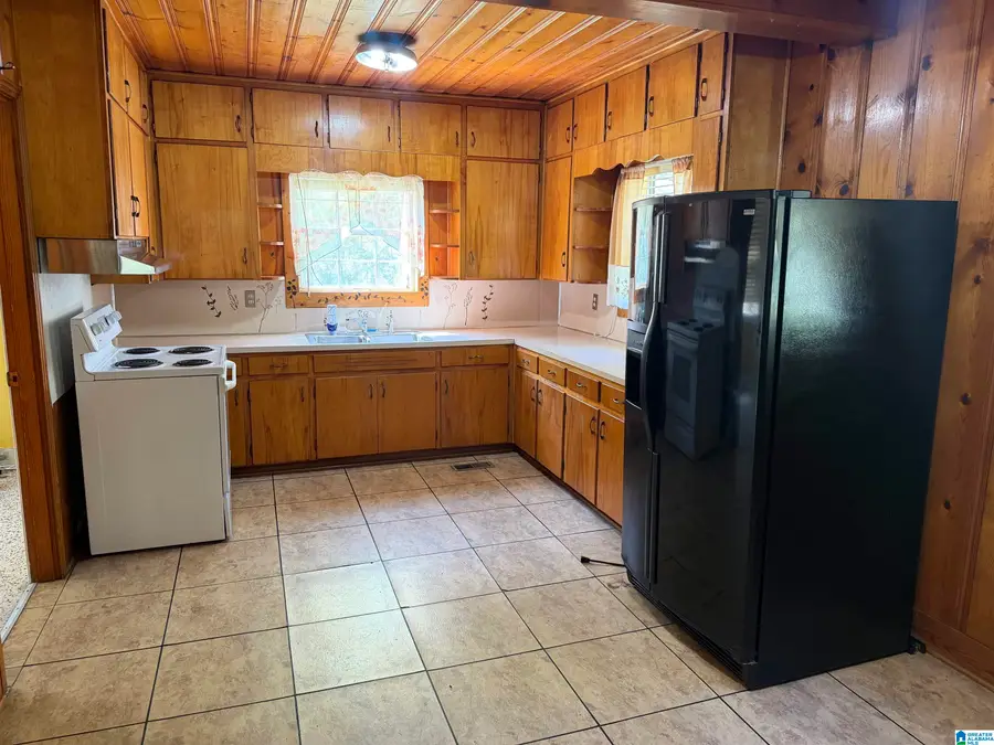 24 W GLADE ROAD, Anniston, AL 36206 - #3