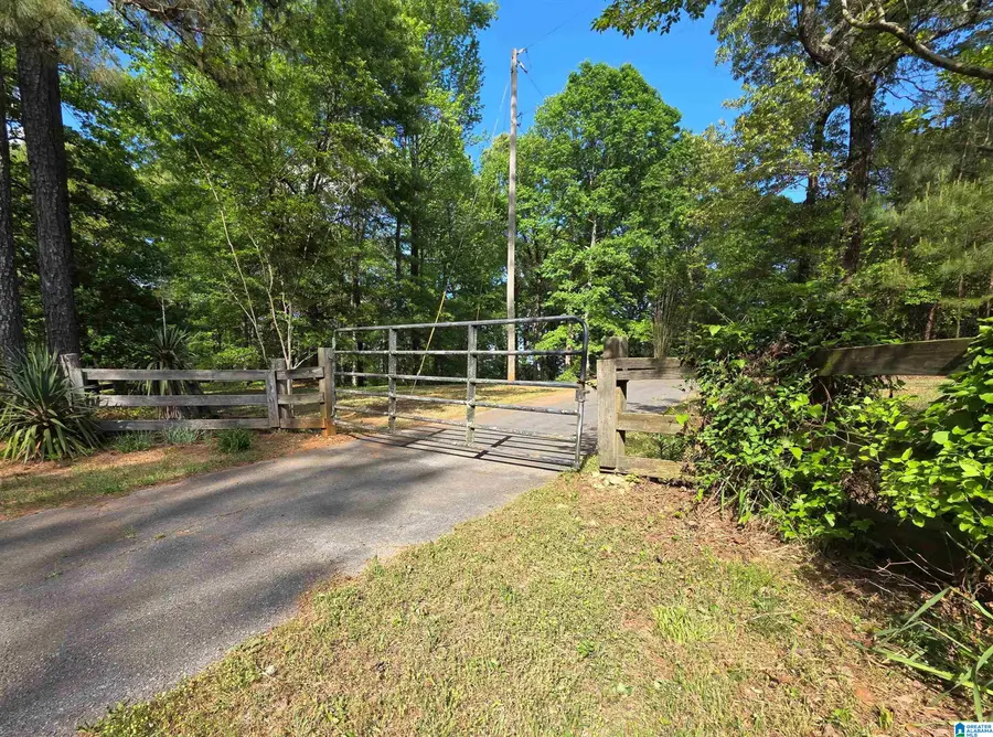 2910 COUNTY ROAD 92, Graham, AL 36263 - #2