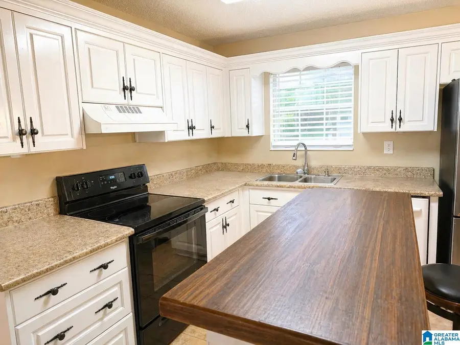 802 14TH AVENUE, Pleasant Grove, AL 35127 - #2