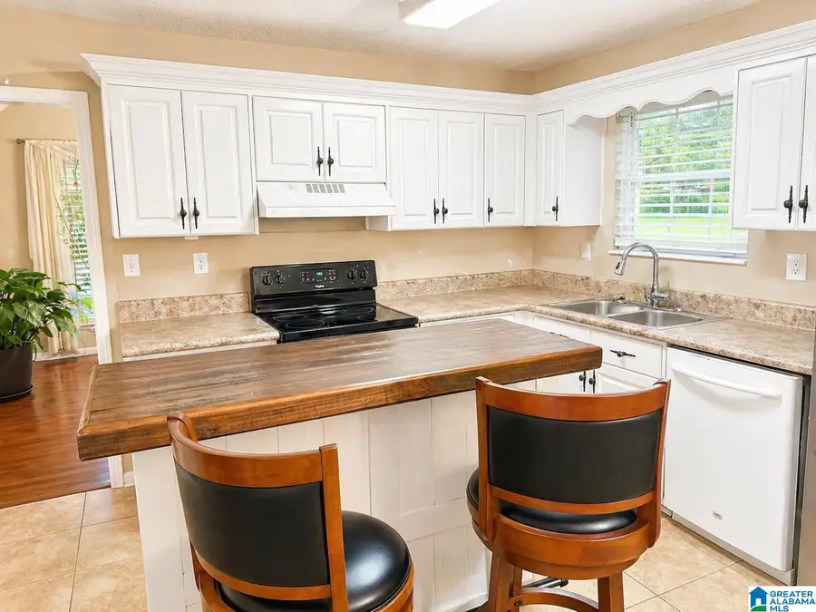 802 14TH AVENUE, Pleasant Grove, AL 35127 - #3