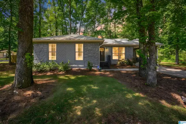 2400 GLENMORE COURT, Birmingham, AL 35235