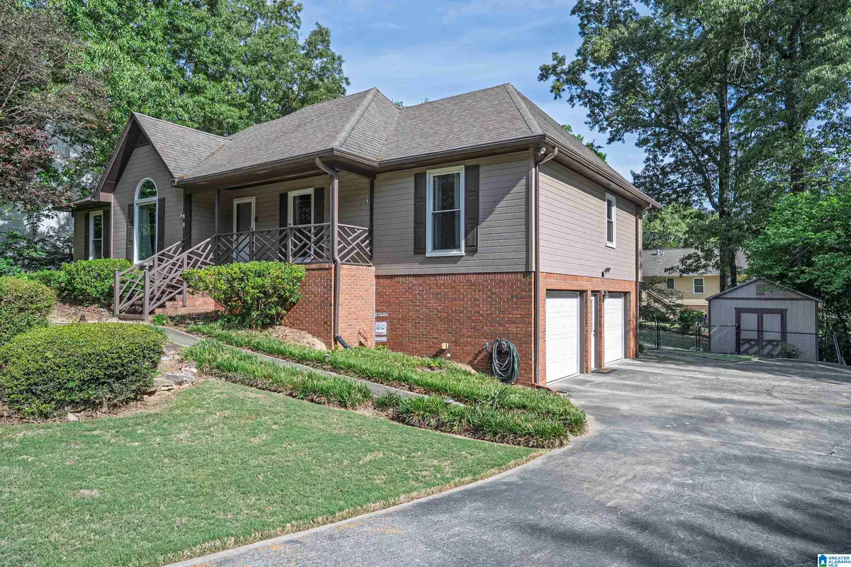 6007 WOODVALE DRIVE, Helena, AL 35080 - #1