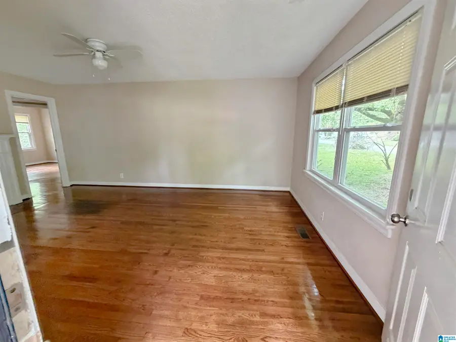 825 MEADOWBROOK DRIVE, Birmingham, AL 35215 - #3