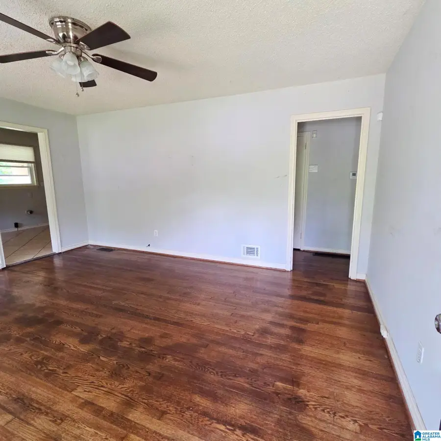 1124 DOGWOOD LANE, Birmingham, AL 35215 - #2