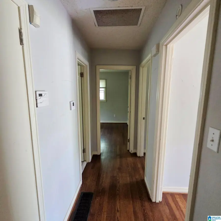 1124 DOGWOOD LANE, Birmingham, AL 35215 - #3
