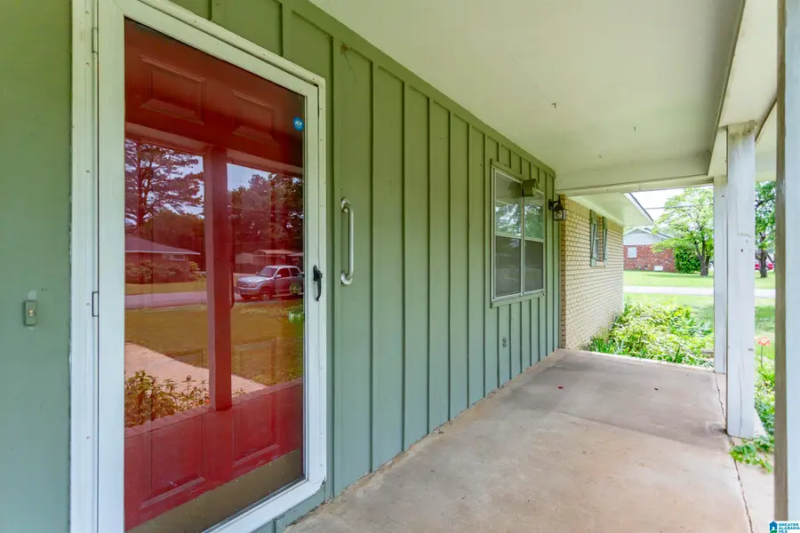 2801 CLYBURNE STREET, Hueytown, AL 35023 - #3