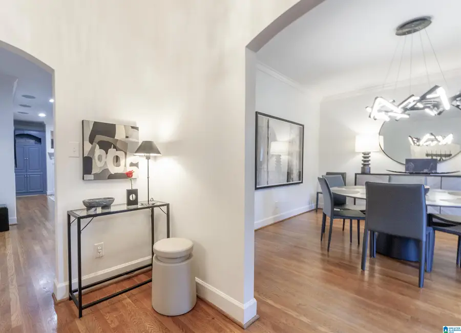 26 PEACHTREE STREET, Mountain Brook, AL 35213 - #3