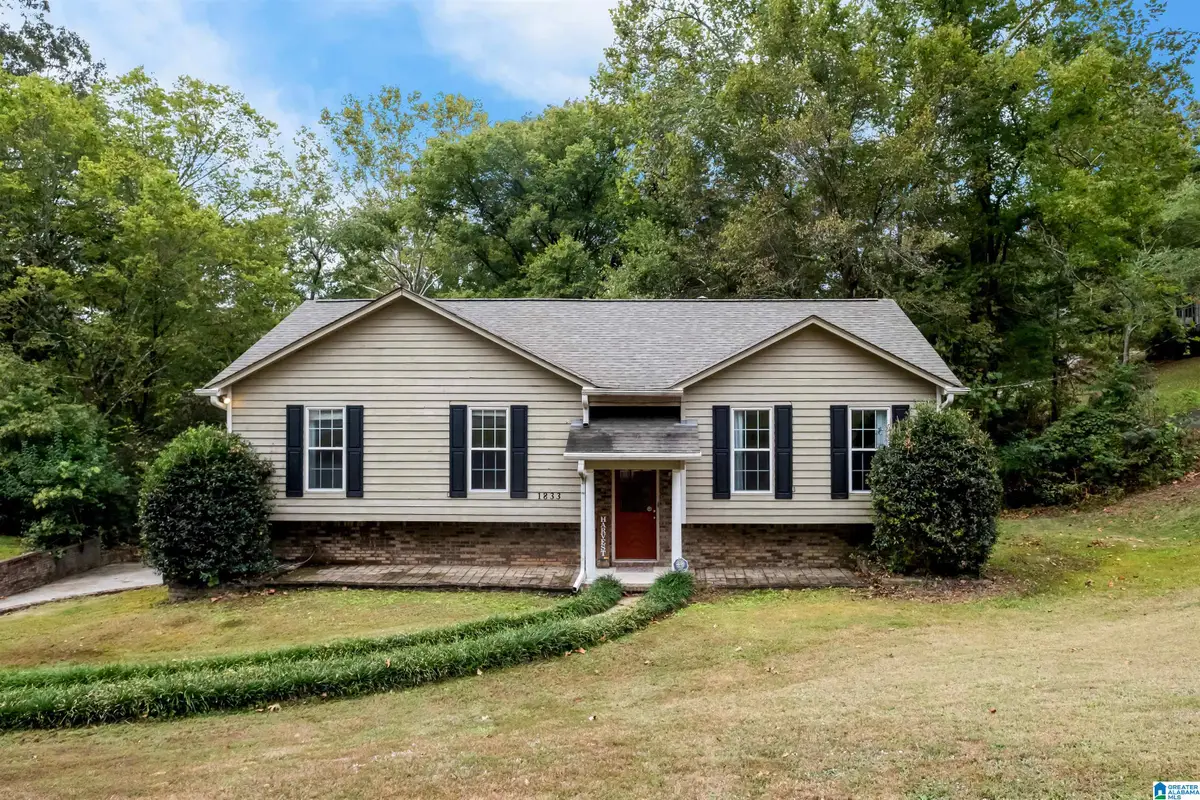 1833 EASTRIDGE DRIVE, Birmingham, AL 35235 - #1