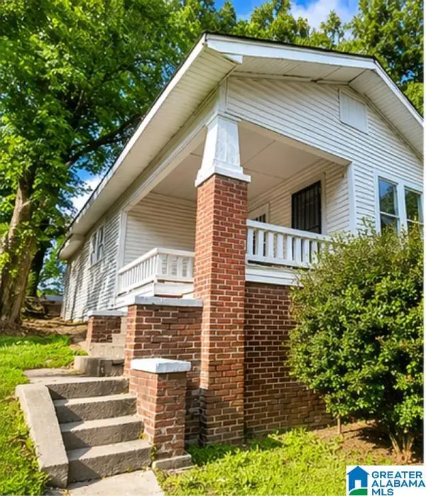 504 9TH AVENUE, Midfield, AL 35228