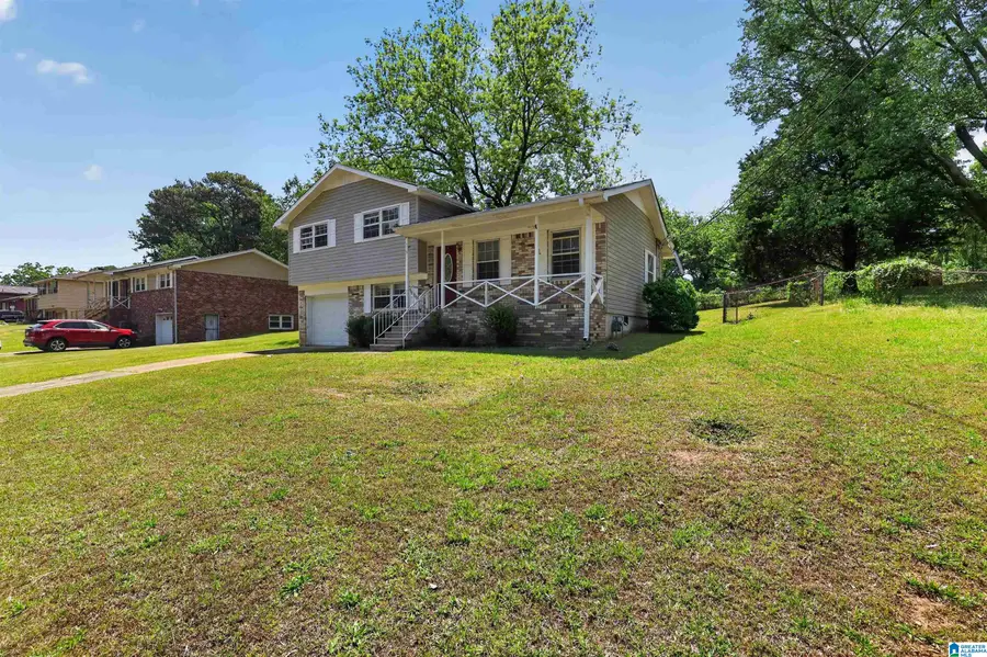 516 ARGONNE DRIVE NE, Center Point, AL 35215 - #3