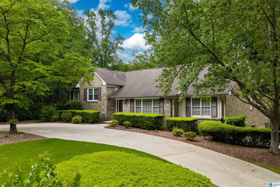 2237 ROYAL CREST DRIVE, Vestavia Hills, AL 35216 - #2
