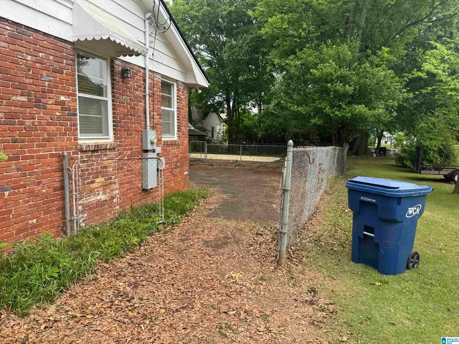 602 OAK STREET, Talladega, AL 35160 - #3