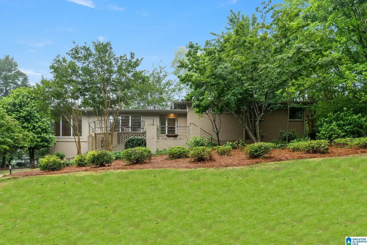 208 ALPINE CIRCLE, Vestavia Hills, AL 35216 - #1