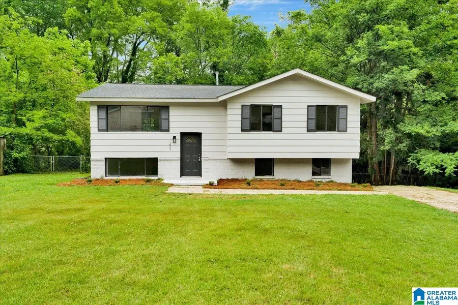 1645 BARRINGTON LANE NE, Center Point, AL 35215 - #2