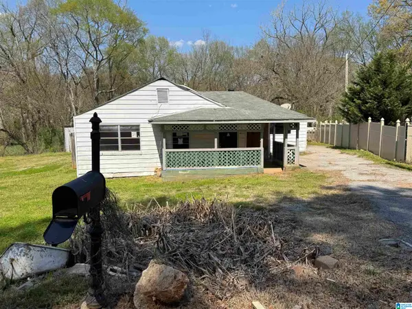 1009 WESTLAKE BOULEVARD, Bessemer, AL 35020