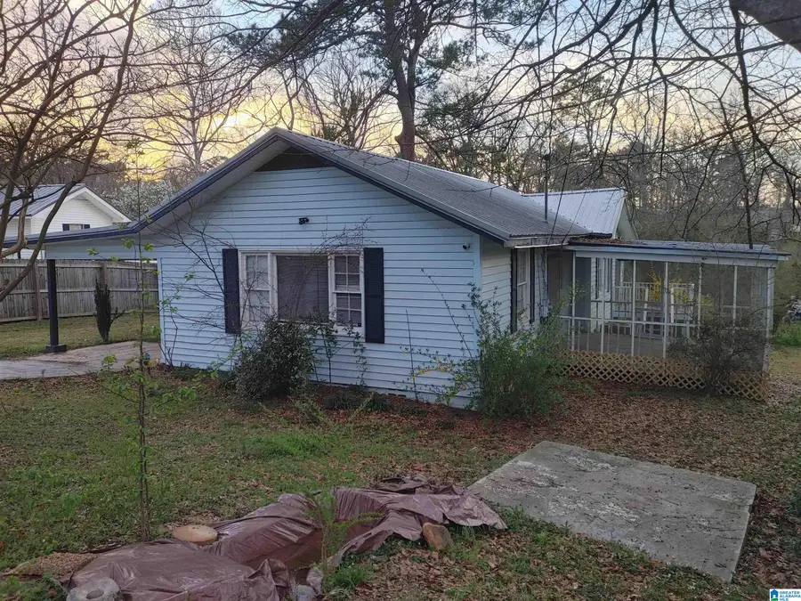 431 LAKESHORE CIRCLE, Adamsville, AL 35005 - #2