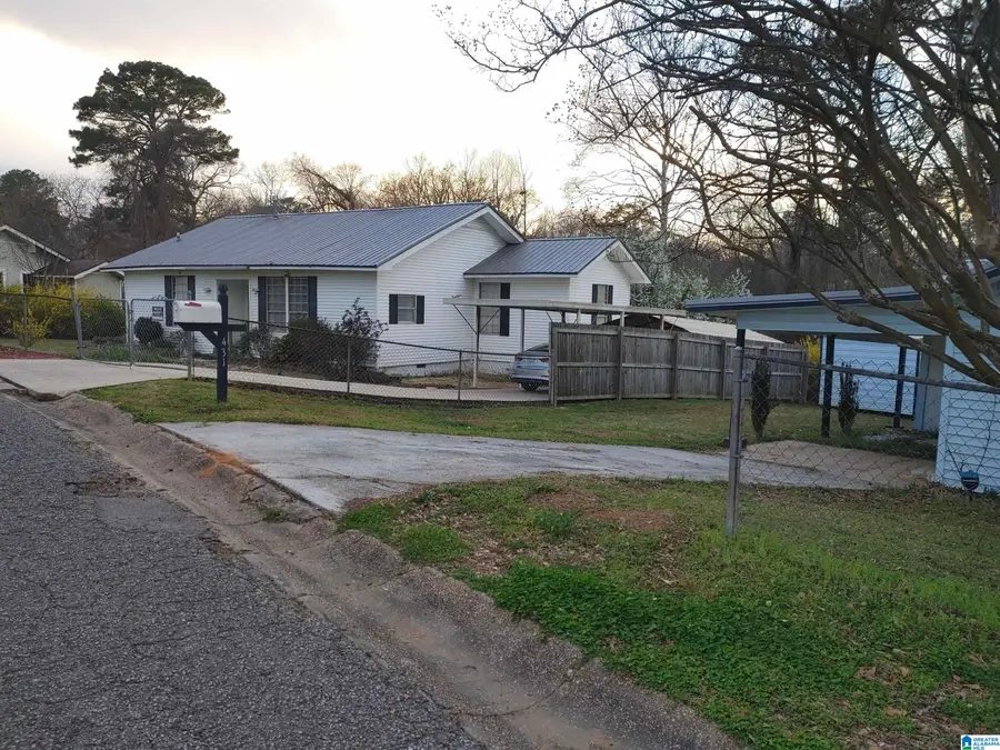 431 LAKESHORE CIRCLE, Adamsville, AL 35005 - #3
