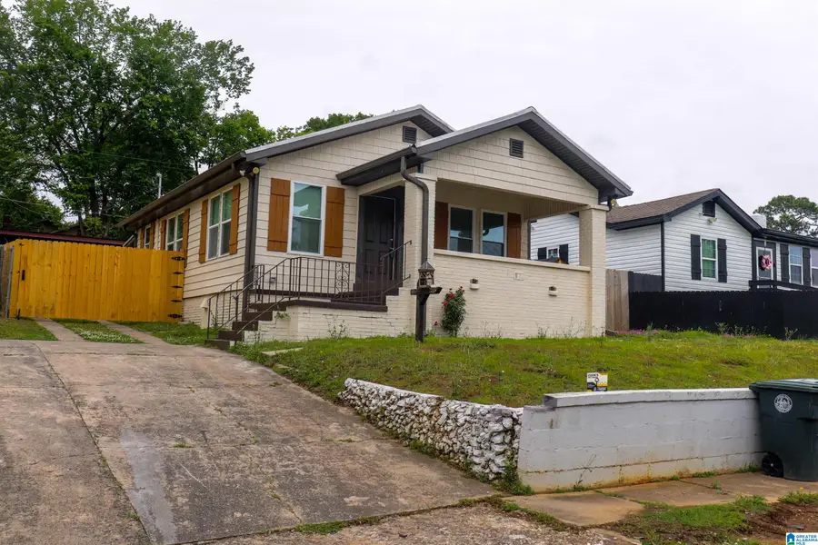 1514 35TH STREET ENSLEY, Birmingham, AL 35218 - #2