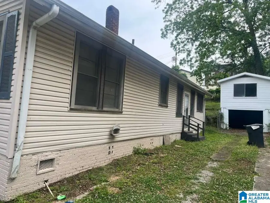 1521 GRAYMONT AVENUE W, Birmingham, AL 35208 - #2