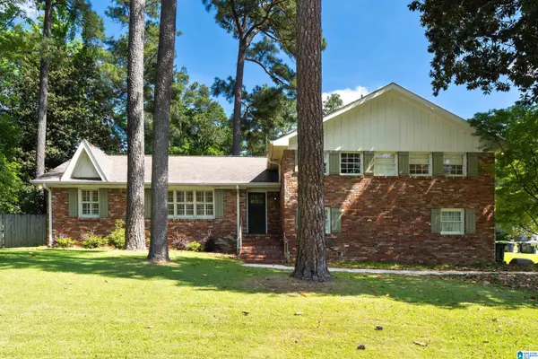 2300 CROSSGATE TRAIL, Vestavia hills, AL 35243