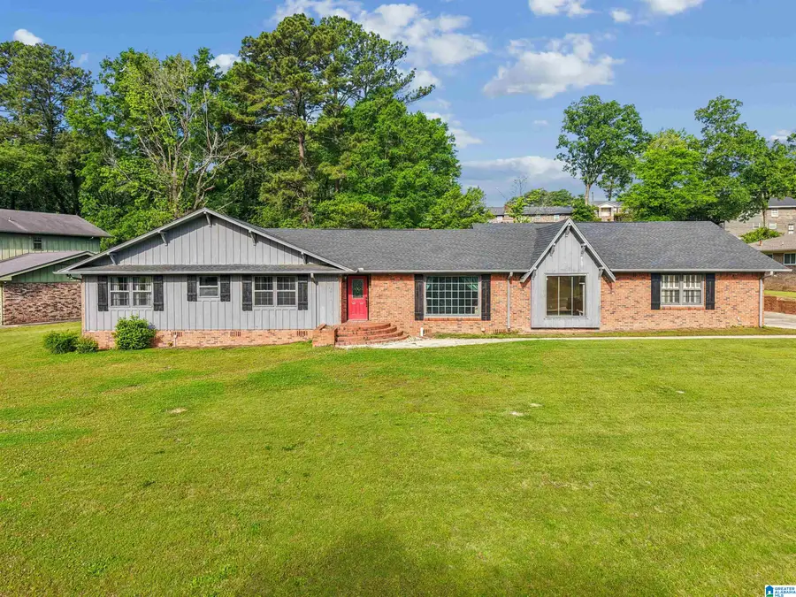 732 MILGRAY LANE, Bessemer, AL 35022 - #2