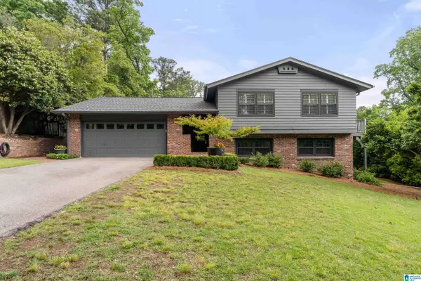 105 HERITAGE CIRCLE, Mountain brook, AL 35213